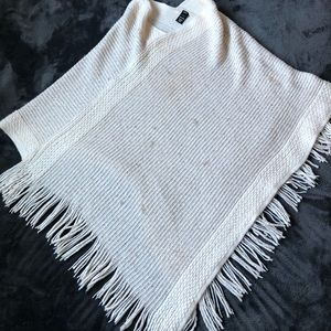 Crochet triangular poncho